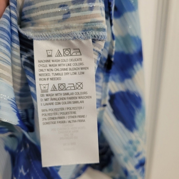NWT Isaac Mizrahi Blouse Size SP Long Sleeve White Blue Floral Semi-Casual - Picture 10 of 12